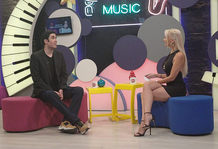 Ozan Aslan yeni çalışması “Eskisi Gibi” ile atağa kalktı